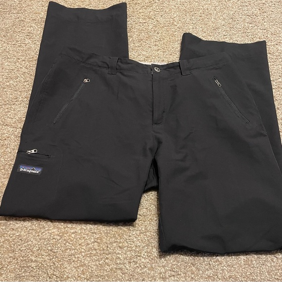 Patagonia Pants - Patagonia Soft-shell wind stopper black pants